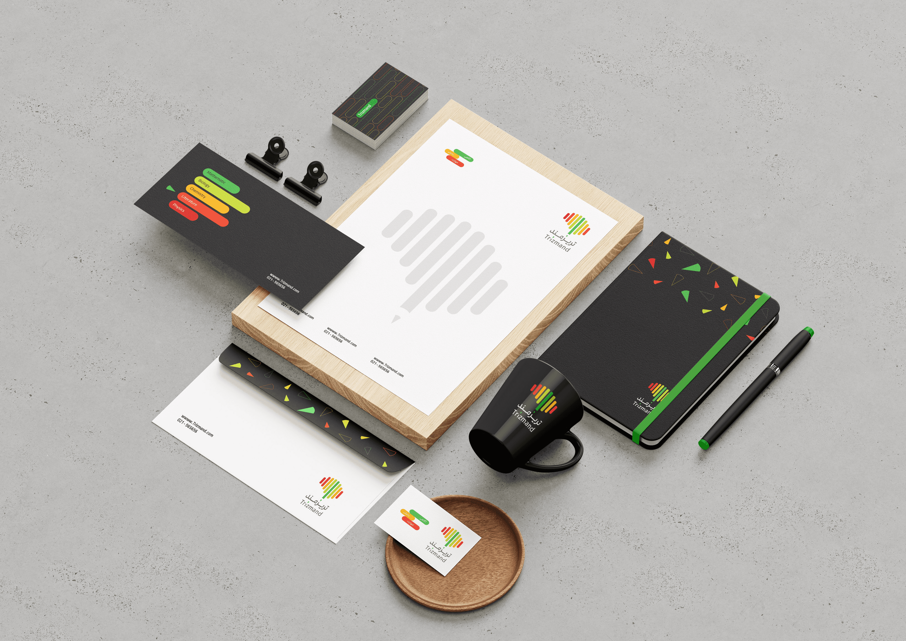 دانشآموز در حال یادگیری آنلاین